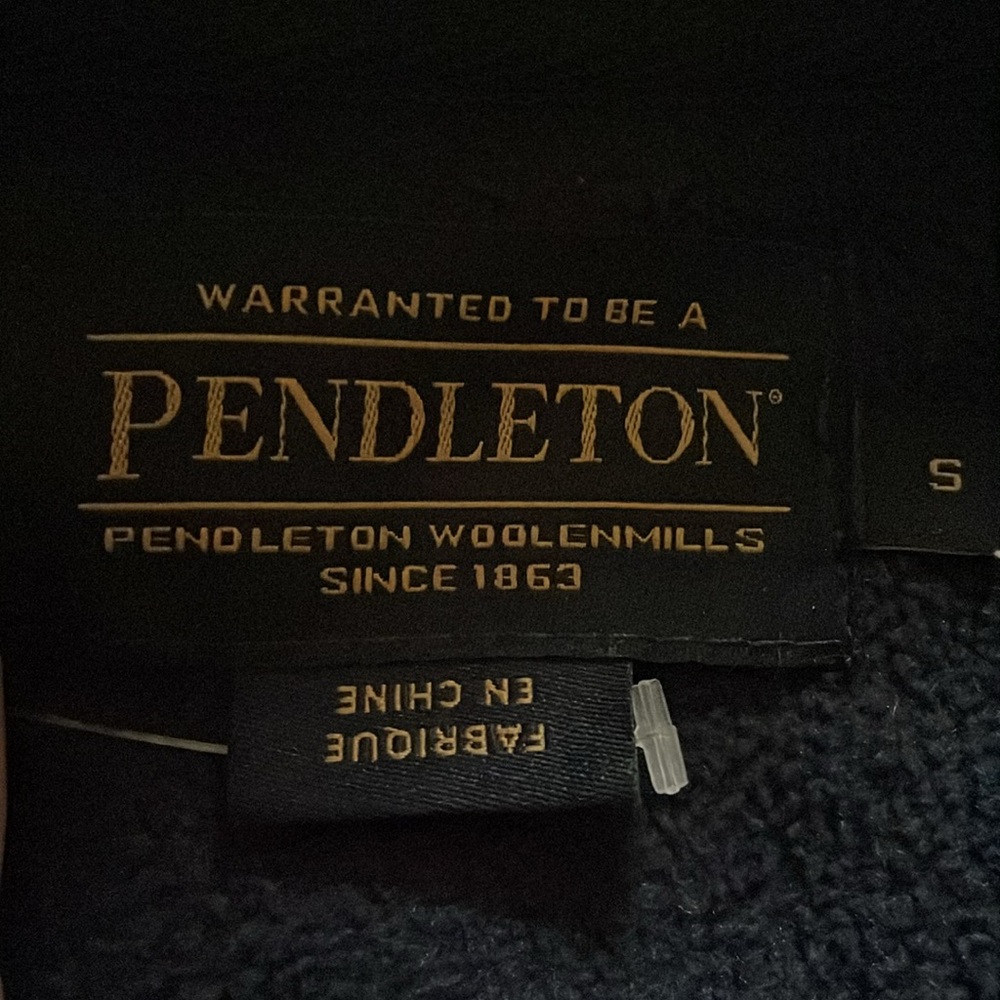 Pendleton Navy Half-Zip Fleece Pullover Excellent… - image 6